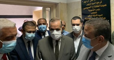 محافظ كفر الشيخ يزور مصابى فريق كرة السرعة بمستشفى شبين الكوم الجامعى.. صور