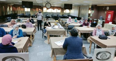 بدء تدريب العاملين بالتأمين الصحى على سياسيات الجودة داخل العيادات ببنى سويف