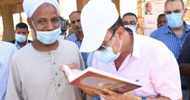 محافظ أسوان: تأمين مواقع عمل مشروعات "حياة كريمة" والتنسيق لإنهاء المعوقات