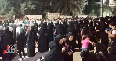 تفاصيل مصرع عروسة يوم شراء عفشها بكفر الشيخ.. والقرية تتلقى العزاء (لايف)
