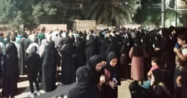 تفاصيل مصرع عروس وإصابة خطيبها فى حادث خلال رحلة شراء العفش من دمياط.. فيديو