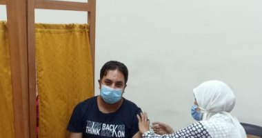 فرق متحركة لتطعيم العاملين بالمصالح الحكومية ومراكز الغسيل الكلوى بالغربية