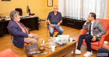 مدير المركز الثقافى الإسبانى يستقبل رئيس مهرجان شرم الشيخ الدولى للمسرح.. صور