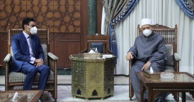 شيخ الأزهر يبحث مع سفير مصر بغينيا الاستوائية إنشاء مركز لتعليم اللغة العربية