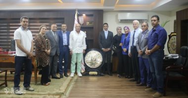 حسين لبيب يستقبل وفدًا من اتحاد الشباب العربي 