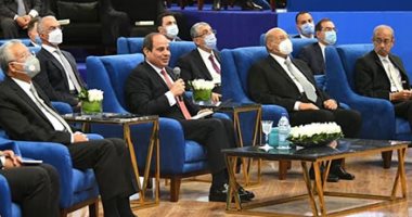 الرئيس السيسى يشاهد فيديوجراف عن الحوكمة وإصلاح الجهاز الإدارى للدولة