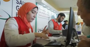 الرئيس السيسي يشاهد فيلما تسجيليا عن تقرير التنمية البشرية لمصر 2021