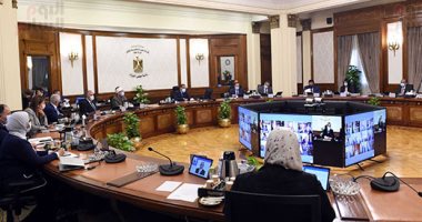 وزيرة الصحة باجتماع الحكومة: الانتهاء من تصنيع 5 ملايين جرعة لقاح لـ "كورونا".. توريد 17مليون جرعة في سبتمبر.. وزير التعليم العالى: 290 مركز تطعيم فى 60 جامعة.. و26مستشفى جامعيا جاهزا لتقديم خدمات العزل والعلاج
