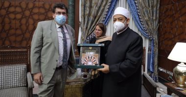 شيخ الأزهر لرئيس جامعة ليون: مستعدون لتدريب أئمة فرنسا لمحاربة الفكر المتطرف