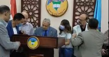 محامى "فتاة الفستان" بعد الصلح مع مراقبتى آداب طنطا: سنتوقف عن الإجراءات القانونية