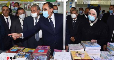 رئيس الوزراء: العام الدراسى الجديد سيكون منتظما واللقاحات درع الأمان والوقاية.. صور