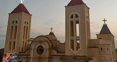 افتتاح الكنيسة الإنجيلية بالكوم الأخضر فى مغاغة بالمنيا بعد تجديدها.. ورئيس الطائفة الإنجيلية: نشكر الرئيس لجعله المواطنه حقيقة معاشة.. الأهالى يشاركون فى تطويرها ورئيس السنودس: الكوم الأخضر بلد طيب وآمن