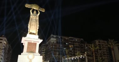 تمثال "أم الدنيا" يطل على قناة السويس.. محافظ بورسعيد يفتتح ساحة مصر.. لايف