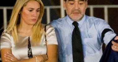 عشيقة مارادونا السابقة تتحدث عن صحته: لم أعلم بمرضه.. لقد كان "ثورا"