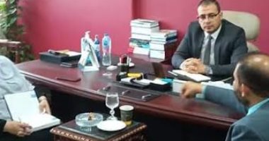 حياة كريمة.. نائب محافظ دمياط يبحث تحقيق نسب مرتفعة من محو الأمية بكفر سعد