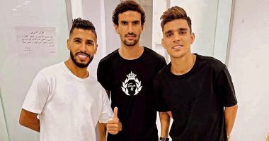 محمد عواد بصحبة أوناجم وبن شرقى بعد إلغاء مران الزمالك.. صور