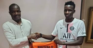 لاعب يوقع على عقود انضمام لفريق رواندي بقميص باريس سان جيرمان 