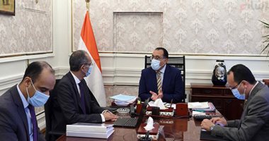 رئيس الوزراء يتابع مع وزير الاتصالات ملفات عمل الوزارة.. أبرزها التحول الرقمي