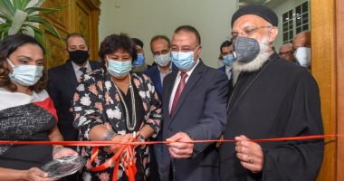 وزيرة الثقافة ومحافظ الإسكندرية يفتتحان الدورة الخامسة لمعرض الكتاب بالكاتدرائية.. فيديو