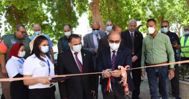 رئيس جامعة أسيوط يفتتح أعمال المعرض التعليمى الأول لكلية التربية وقاعات ومعامل