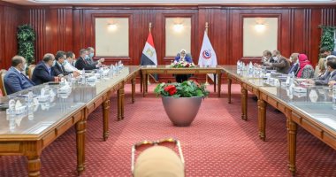 وزيرة الصحة تعقد جلسة نقاشية مع أطباء الزمالة المصرية بمختلف التخصصات