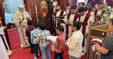 تكريم متفوقى معهد الكتاب المقدس بشرق المنيا.. صور