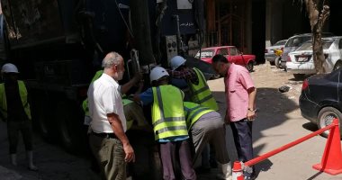 القاهرة والجيزة تستعدان لاستقبال الأمطار.. تطهير 22,160 بالوعة ورفع المخلفات بمخرات السيل.. محافظ القاهرة: 12 ألف عامل بالشوارع يوميا وخطة لدعم محطات المترو.. وتحديد أماكن تجمع المياه لتمركز معدات الشفط