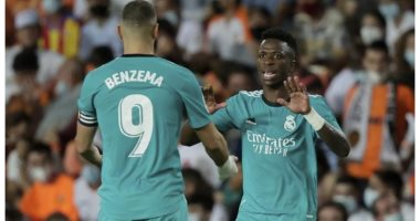 ريال مدريد ضد فياريال.. بنزيما وفينسيوس في هجوم الملكي بالدوري الاسباني
