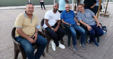 ماذا يفعل شيكابالا أثناء غيابه عن معسكر الزمالك؟