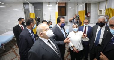 وزير التعليم العالى والخشت يفتتحان عيادات العناية بالمرأة بقصر العينى..صور