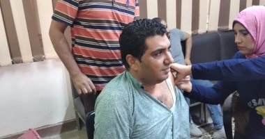 تلقى الجرعة الأولى من لقاح كورونا للعاملين بالقوى العاملة فى سوهاج