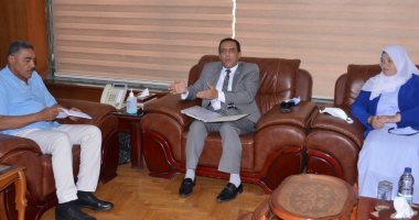 محافظ مطروح يلتقى رئيس الهيئة العامة للمطابع الأميرية