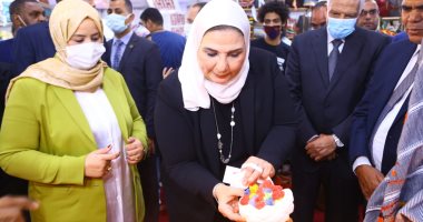 وزيرة التضامن: الهدف الأساسى لـ"ديارنا" التسويق للمنتجات المصرية الصديقة للبيئة