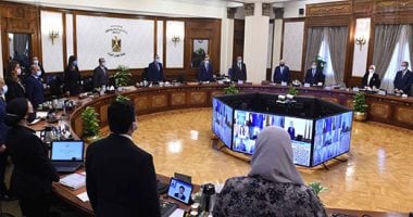رئيس الوزراء: لن يسمح بدخول أى موظف لم يتلق اللقاح إلى عمله أو طالب إلى جامعته بعد 15 نوفمبر الجارى.. القائم بعمل وزير الصحة: إعلان آليات بدء تطعيم الفئة العمرية من (15-18) سنة بلقاح "فايزر" خلال ساعات