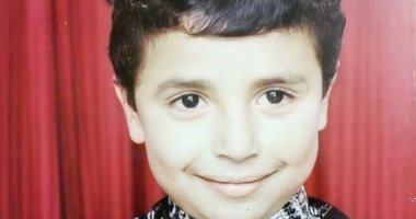 محمد أنور يشبه نفسه بشعبان عبد الرحيم فى صورة من أيام الطفولة.. ماذا قال؟