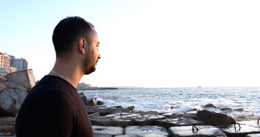 "عيش مبطل أحسن ما تبطل تعيش".. "فتحى" تعافى من الإدمان بعد 16 عاما من "عبودية الكيف".. المخدرات دفعته لمحاولة الانتحار وسرقة أهله وبيع الحشيش والسجن.. حصل على دبلومتين فى سلوكيات الإدمان وتحول لمعالج.. فيديو