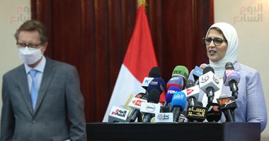 وزيرة الصحة: التعاقد مع الجانب الألمانى على 2000 سيارة إسعاف وعيادة متنقلة