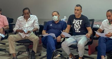 كيروش يجتمع بجهازه فى اتحاد الكرة لمناقشة استعدادات مباراتى ليبيا