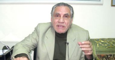 وداعًا جمعة.. من دراسة التجارة لاحتراف فن الكاريكاتير فى روزاليوسف 
