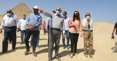 محافظ الجيزة يتفقد نقل سكان منطقة سن العجوز لوحدات مفروشة.. صور
