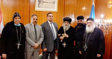 محافظ البحيرة يستقبل الأنبا باخوميوس لتقديم التهنئة بالعيد القومى