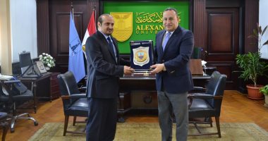 رئيس جامعة الإسكندرية يستقبل القنصل السعودى لبحث تعزيز التعاون