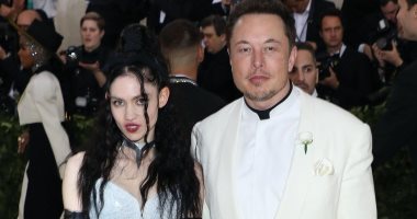 الملياردير الأمريكى إيلون ماسك يعلن انفصاله عن المغنية الكندية جرايمز