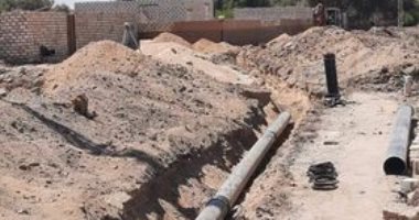 مناشدة لمسئولين سرعة إصلاح طريق نجع السباعى بقنا.. ورئيس القرية يستجيب
