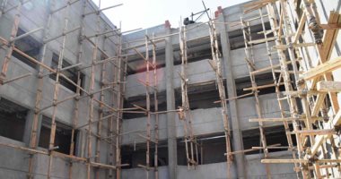 "حياة كريمة" تسابق الزمن بقرى المحافظات.. 45 شابا وفتاة يتفقدون مشروعات قرى مركز المنشأة بسوهاج.. رصف طرق منتهية المرافق بأشمون والشهداء فى المنوفية.. وتوسعة مدرسة ببنى سويف بـ3 ملايين جنيه.. صور