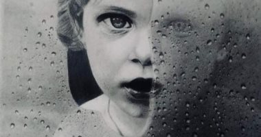"باسم" يشارك صحافة المواطن موهبته رسم البورتريهات