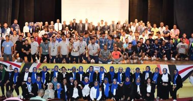 رئيس جامعة القناة يشهد حفل ختام بطولة الجامعات الأولى للكرة الخماسية