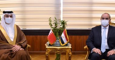 وزير الطيران يلتقى سفير البحرين لبحث سبل تعزيز التعاون المشترك