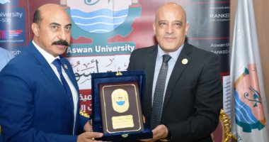 تفاصيل احتفال جامعة أسوان بحصولها على جائزة التايمز البريطانية.. لايف وصور