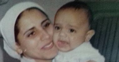 أوس أوس يحتفل بعيد ميلاد والدته بصورة من طفولته: ربنا يخليكى لينا